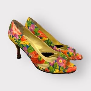 Vintage Ann Marino Floral, Leather Sole, Heels